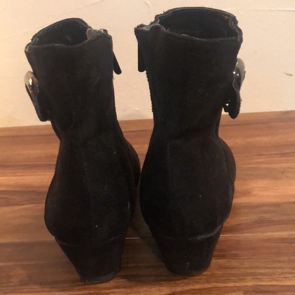 Impo wedge heel ankle boot. Size 7.5 - Picture 4 of 5